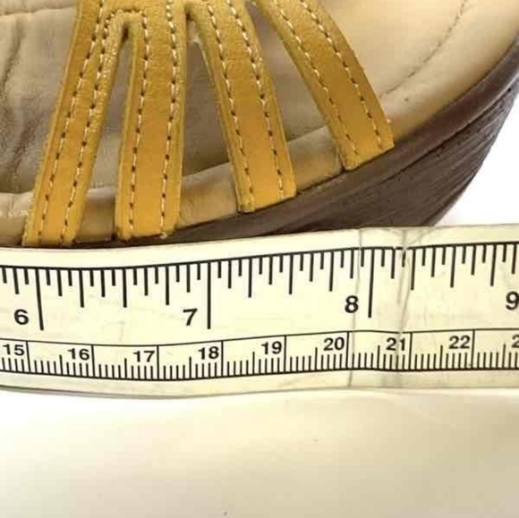 VENUS Shoes Venus Italian Leather Wedge Sandals Shoes Yellow 38 Us